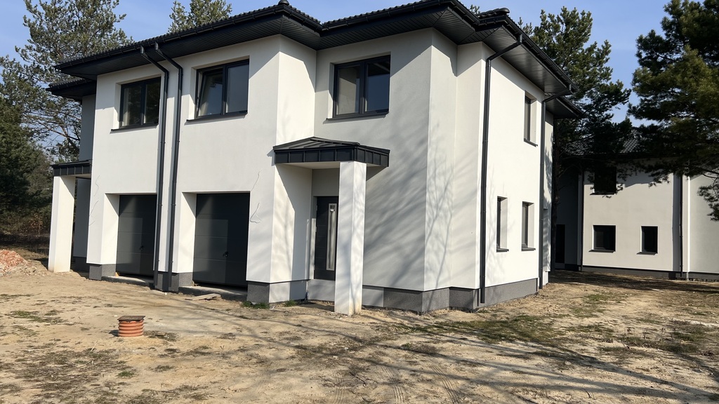 Nowoczesne domy dwulokalowe w Chotomowie
