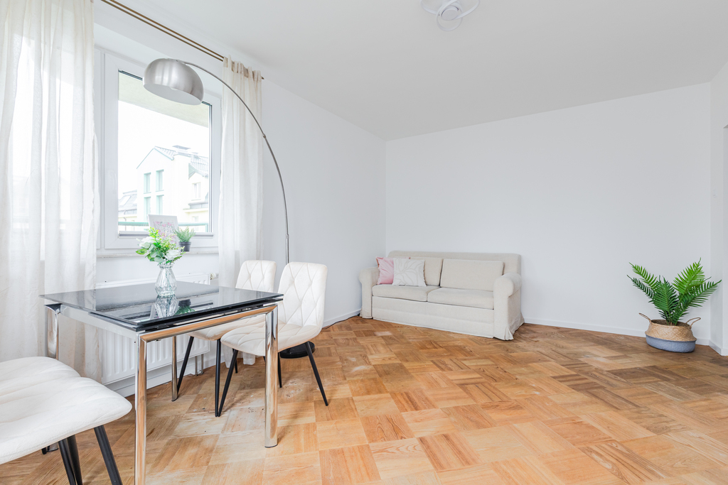 2 pok. 43m3, Stare Włochy, duży balkon, narożne