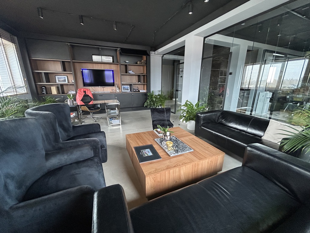 IDEALNY LOKAL NA BIURO DLA TWOJEJ FIRMY-150M2-ŁAZY