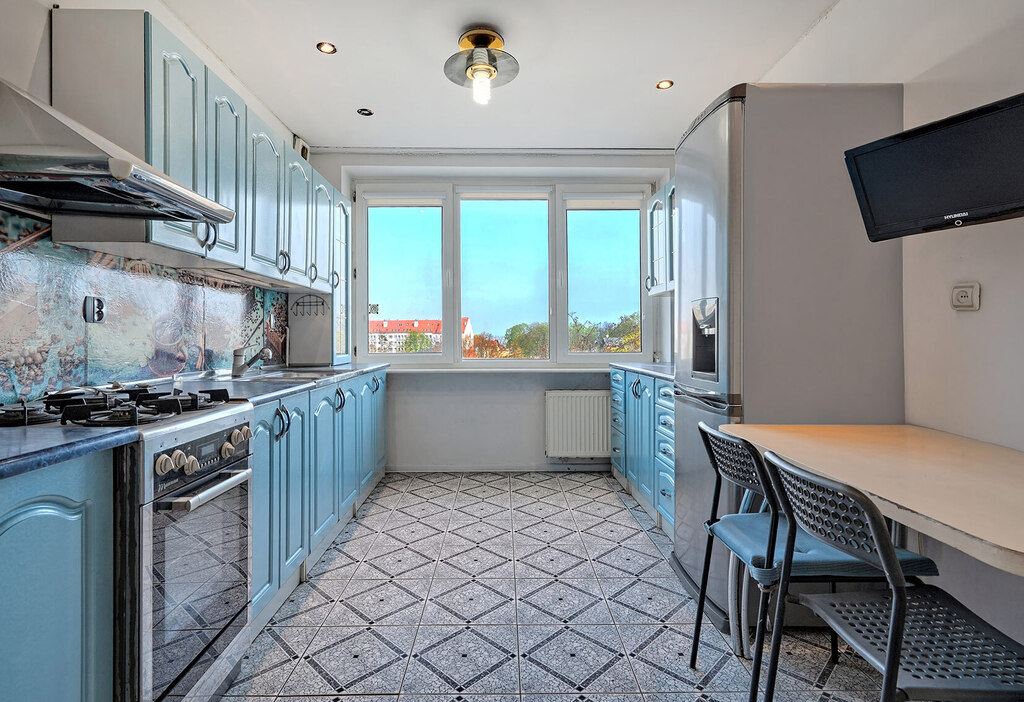 3 pokoje, 2 balkony i widok na Zatokę Gdańską