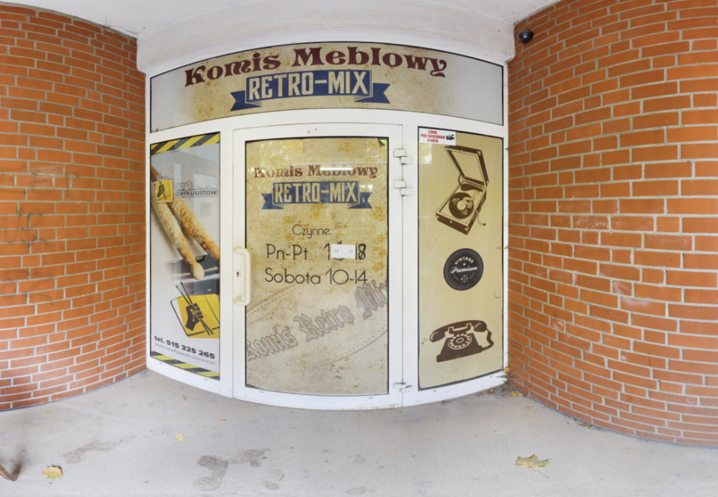 Lokal handlowo-usługowy z miejscem w garażu Barcza