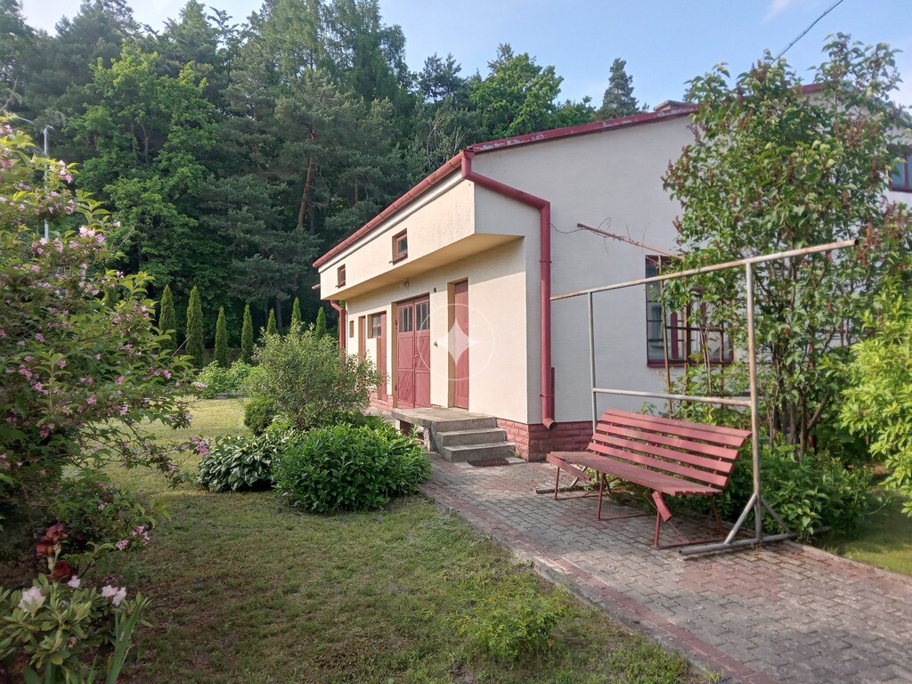 Działka z domem przy lesie w Tomaszowie