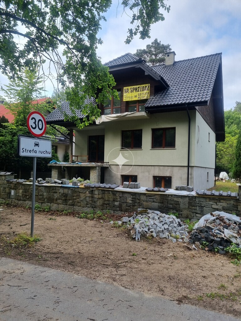 Dom do wykończenia. Barycz.