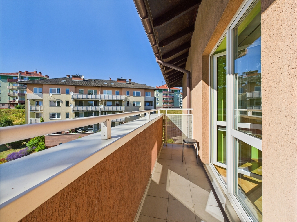 jane 2 pokjowe mieszkanie na III piętrze