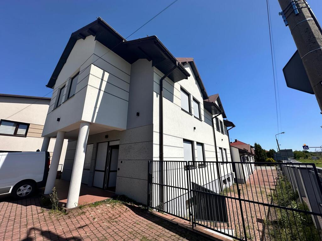 Lokal handlowy z parkingiem, Wolbrom centrum