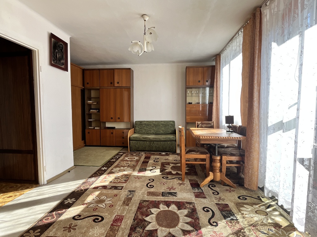 Kawalerka na 2 piętrze w centrum miasta.REZERWACJA