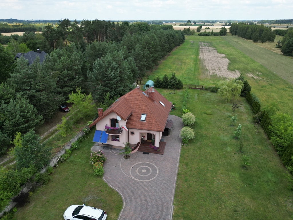 Dwa domy z dużą działką w Rakowiskach