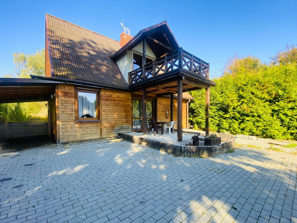 Przytulny dom z potencjałem i ogromną działką!