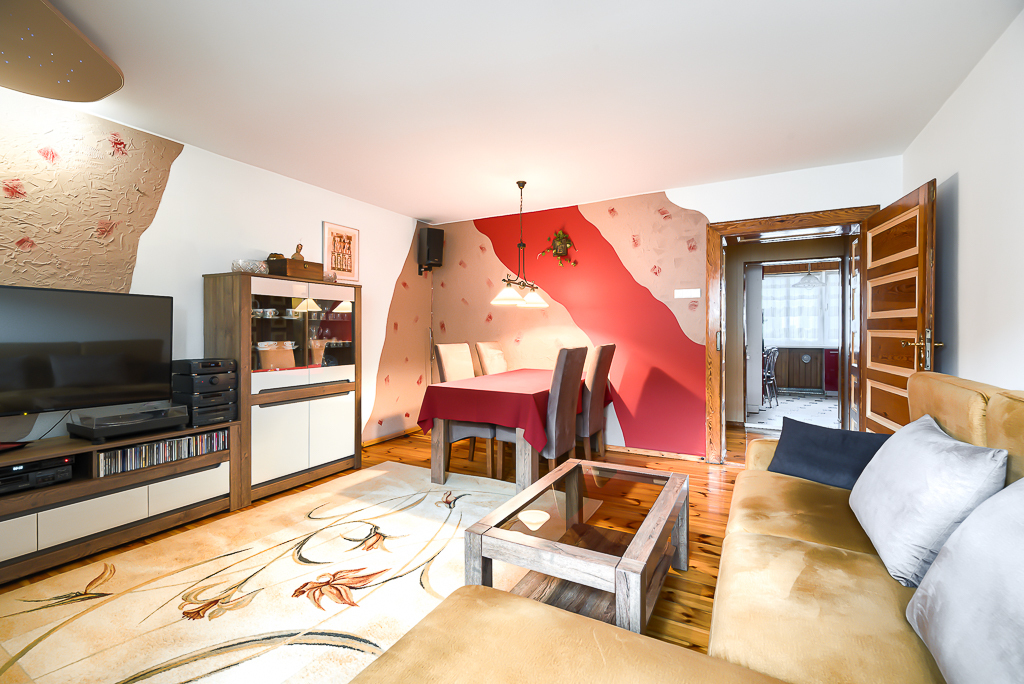 Czteropokojowe mieszkanie w świetnej lokalizacji