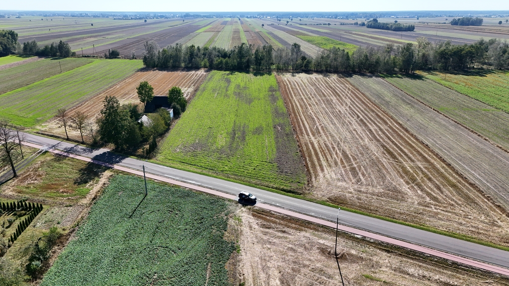 Działka z warunkami zabudowy – 2000 m² Brzostówiec