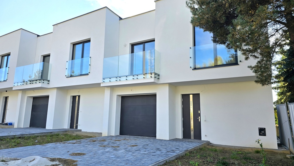 Funkcjonalny dom w Świetnej Lokalizacji