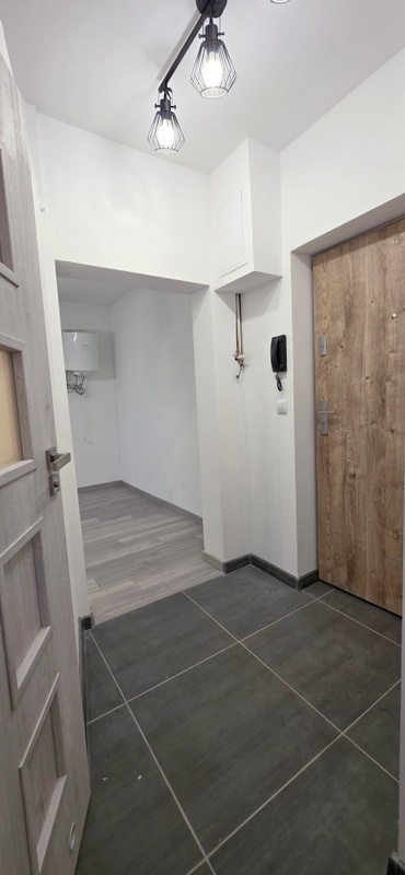 duża kawalerka  , blisko centrum/niski czynsz