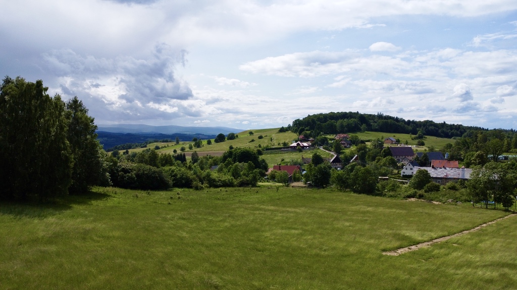 Malownicza działka w Jeżowie Sudeckim ( wysoko).