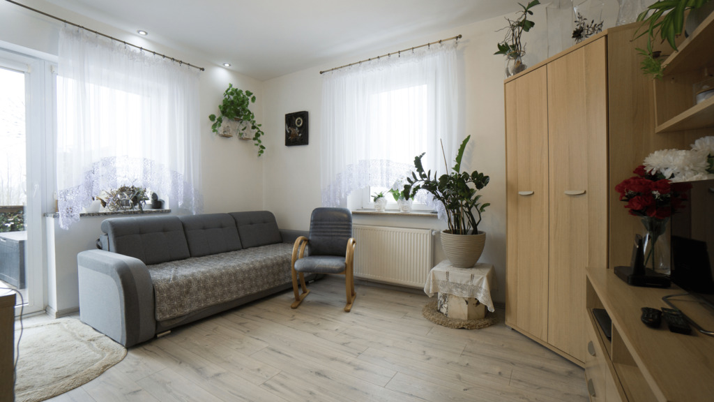 Mieszkanie z ogrodem i garażem Ścinawka Średnia