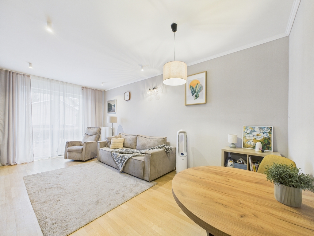 Mieszkanie po remoncie, 120 m do PKP