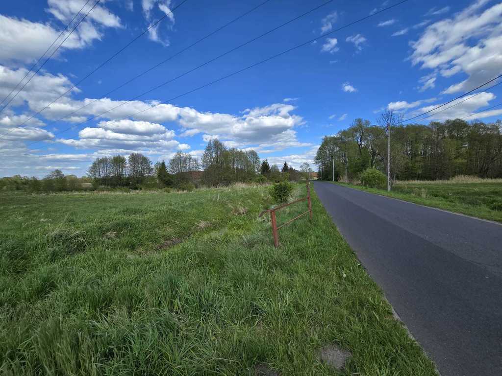 Działka budowlana z częścią domu Szklary Dolne