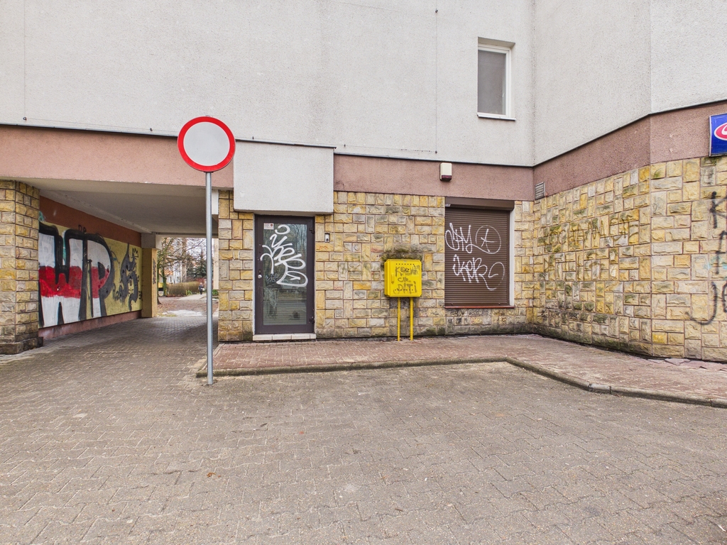 Lokal usługowy z wejściem od ulicy – 30 m²