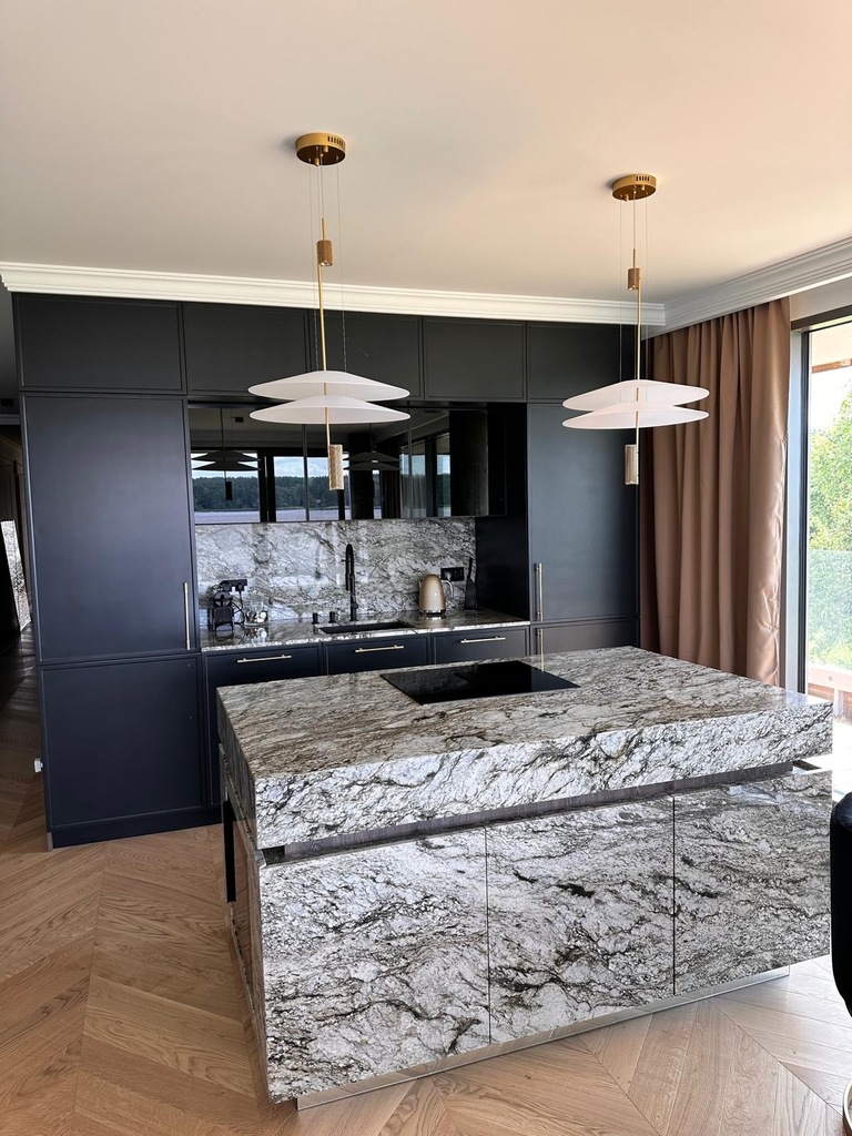 LUKSUSOWY APARTAMENT 101 m² -WIDOK NA ZAL. .ZEGRZE