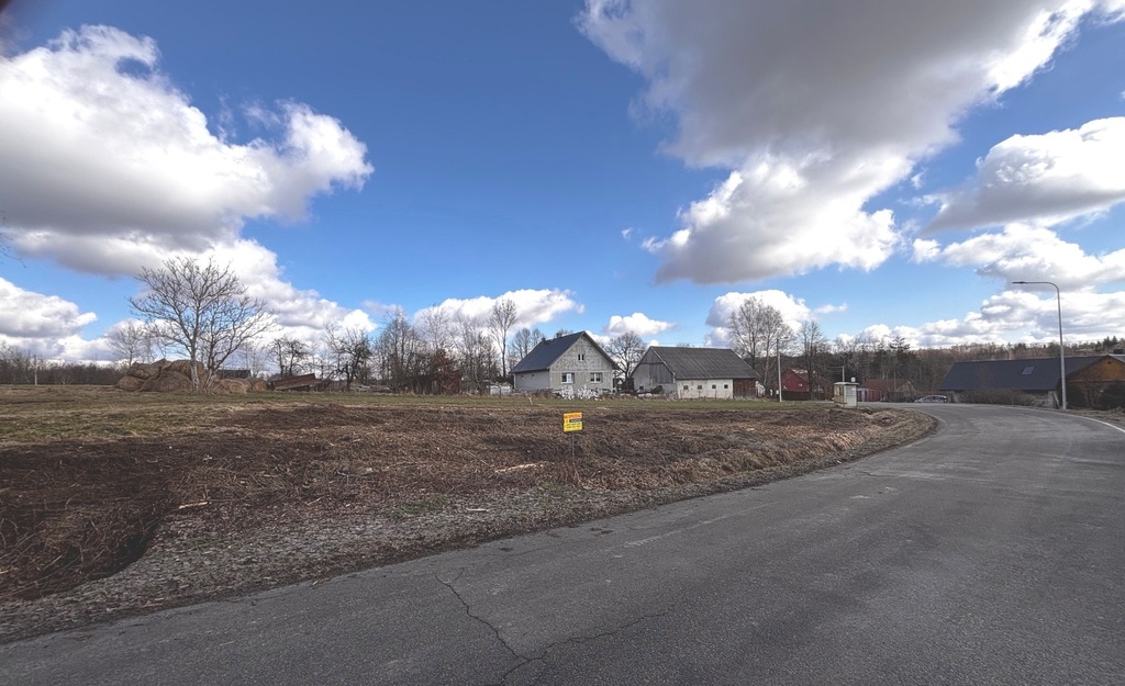 Łomna działka budowlana 10 arów