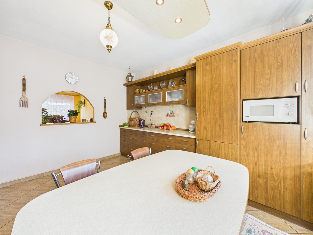 Dom wolnostojący 200m2 na działce 900m2 /Radwanice