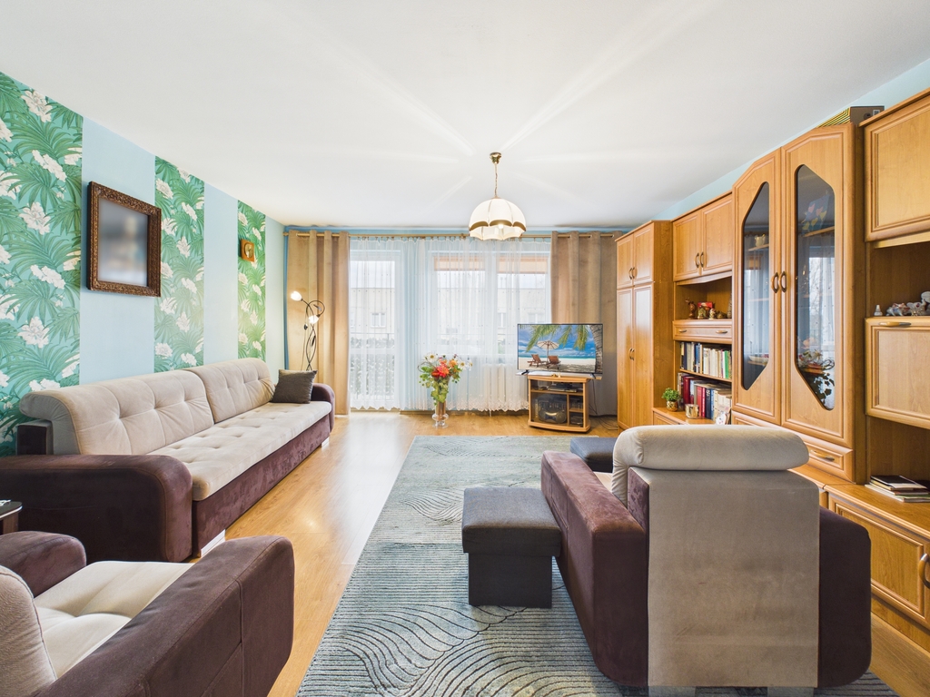 Na sprzedaż 2 pokojowe mieszkanie z balkonem