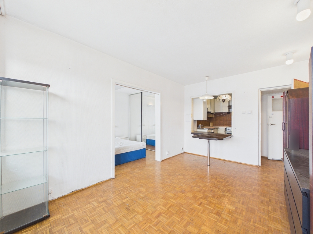 Puławska / metro do remontu 3 pok., loggia