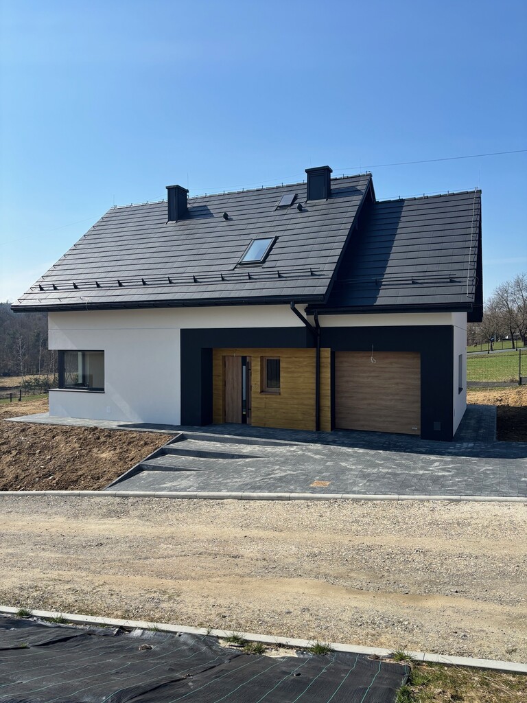 Bochnia-dom deweloperski z garażem