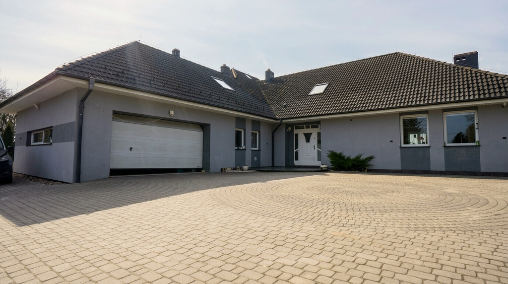 Przestronny dom na obrzeżach miasta, Kłodzko