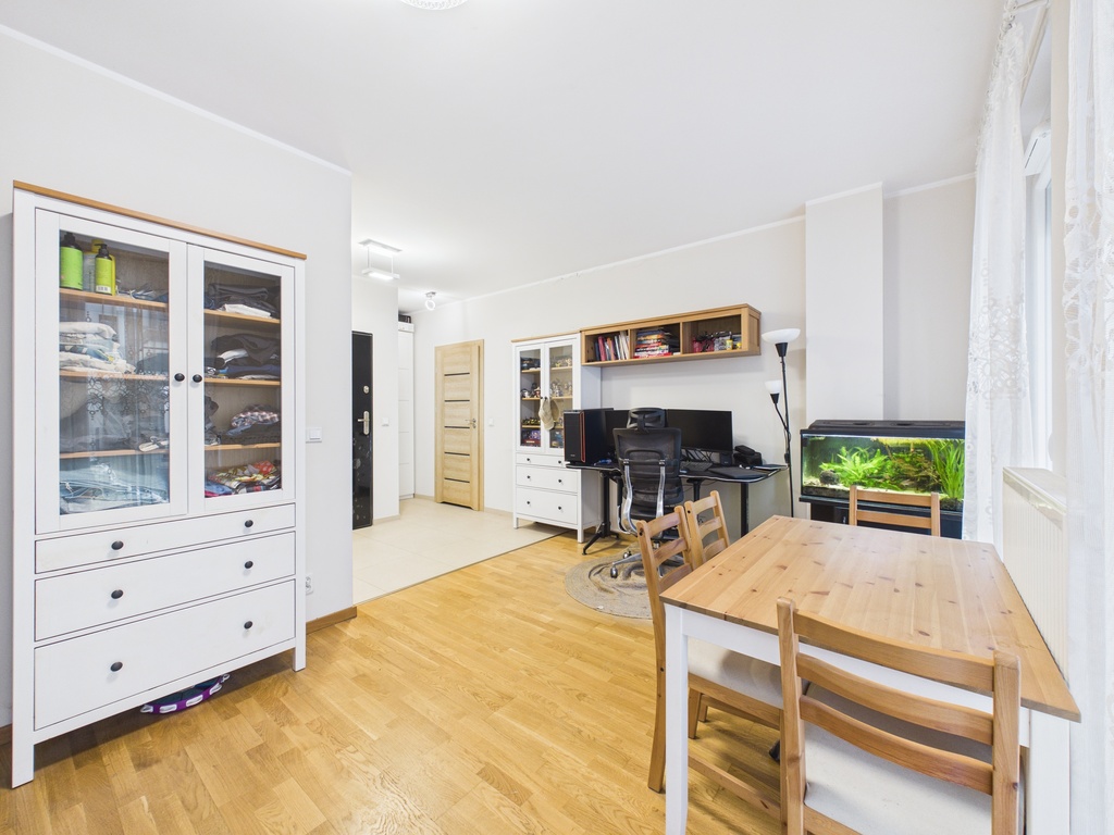 Kawalerka / taras + ogródek / Atal Towers