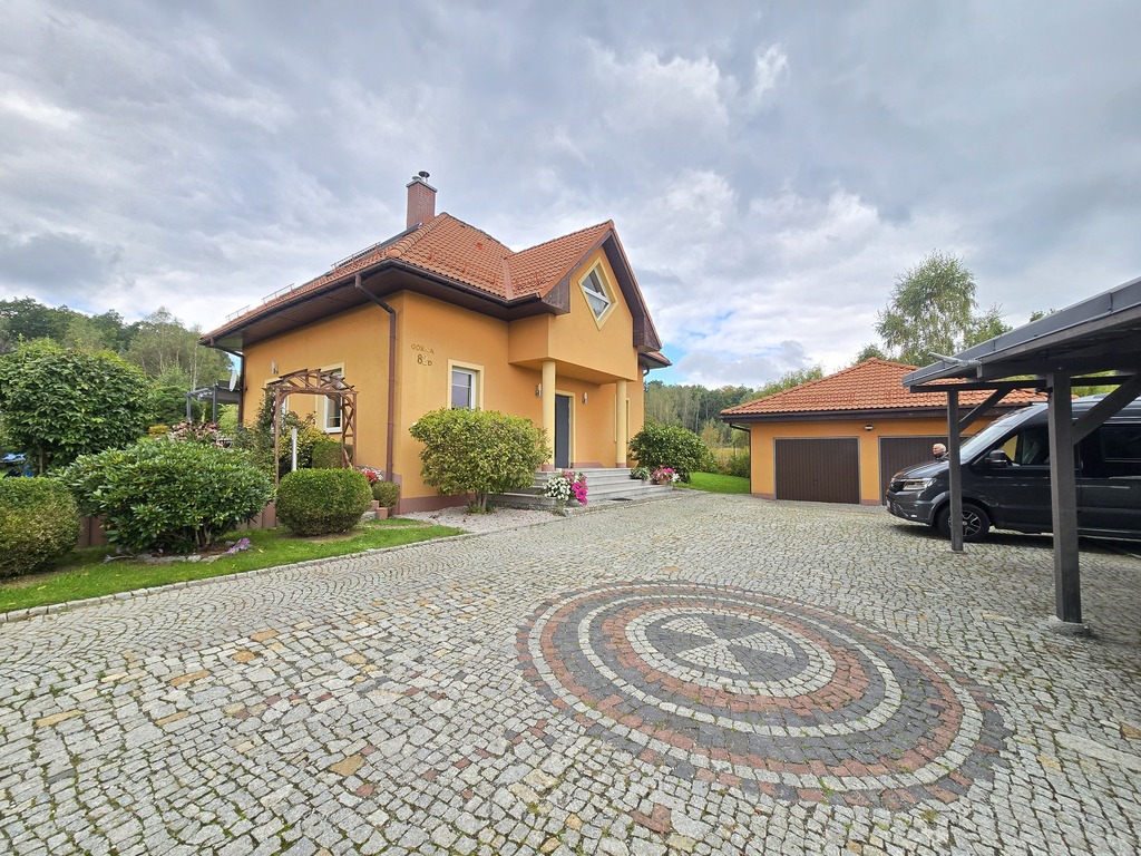 Rodzinny azyl z 4 sypialniami | PV 10kw