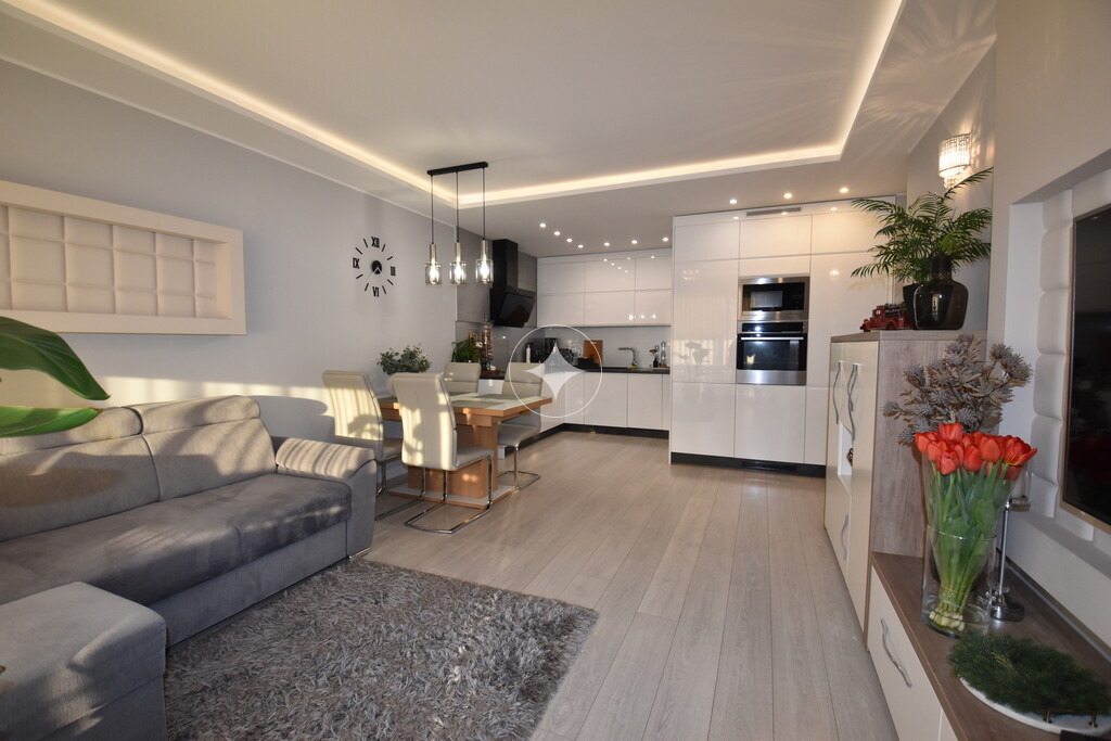 3 POKOJE - ul. WYŚCIGOWA do negocjacji