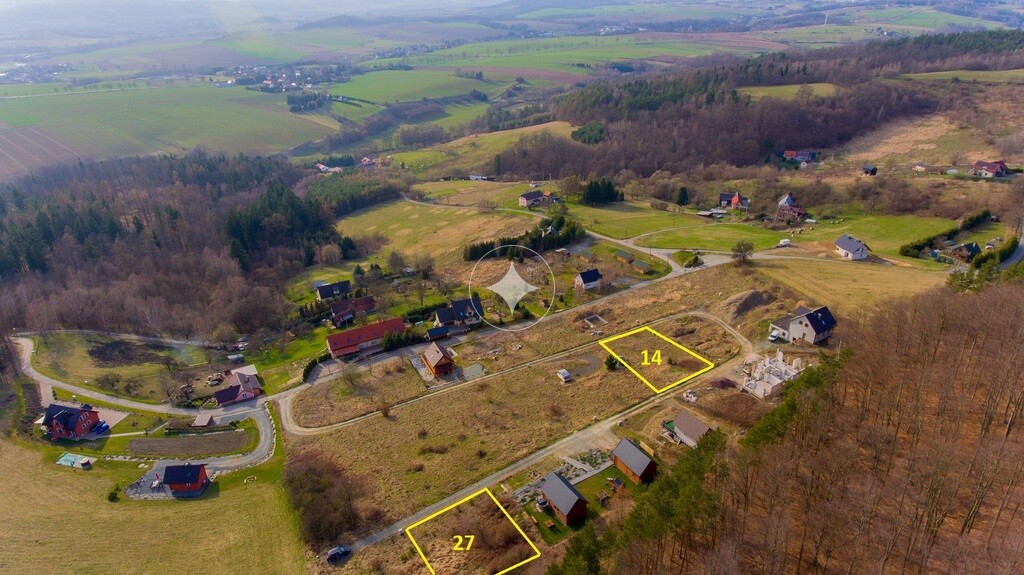 Sprzedam DZIAŁKI Z WIDOKIEM NA SZCZELINIEC-Huberek