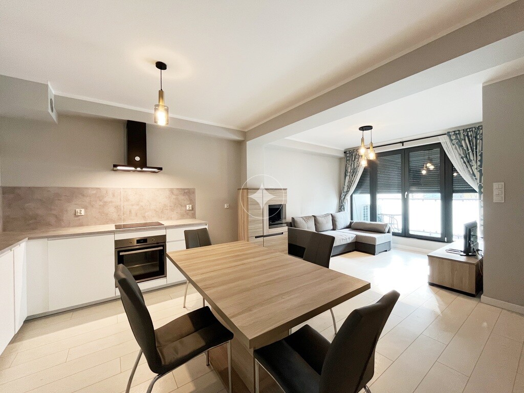 3 pokojowe mieszkanie, miejsce postojowe