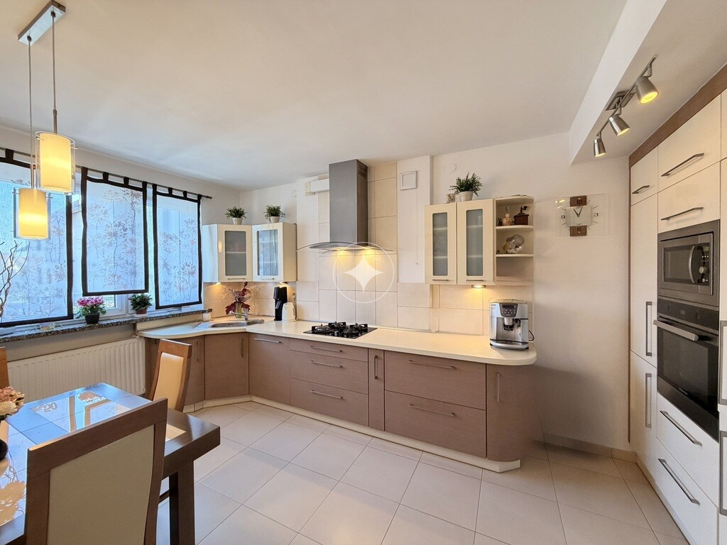 Komfortowy dom po remoncie z ogrodem