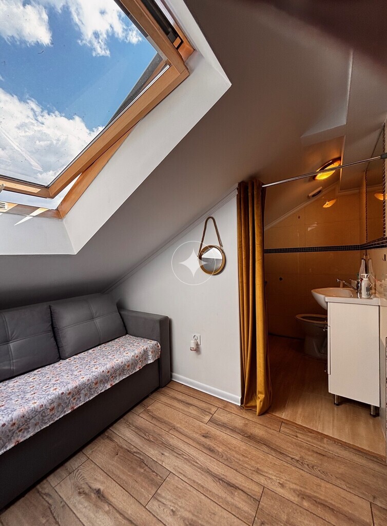 Bochnia Ul. Brzeźnicka małe mieszkanko na poddaszu