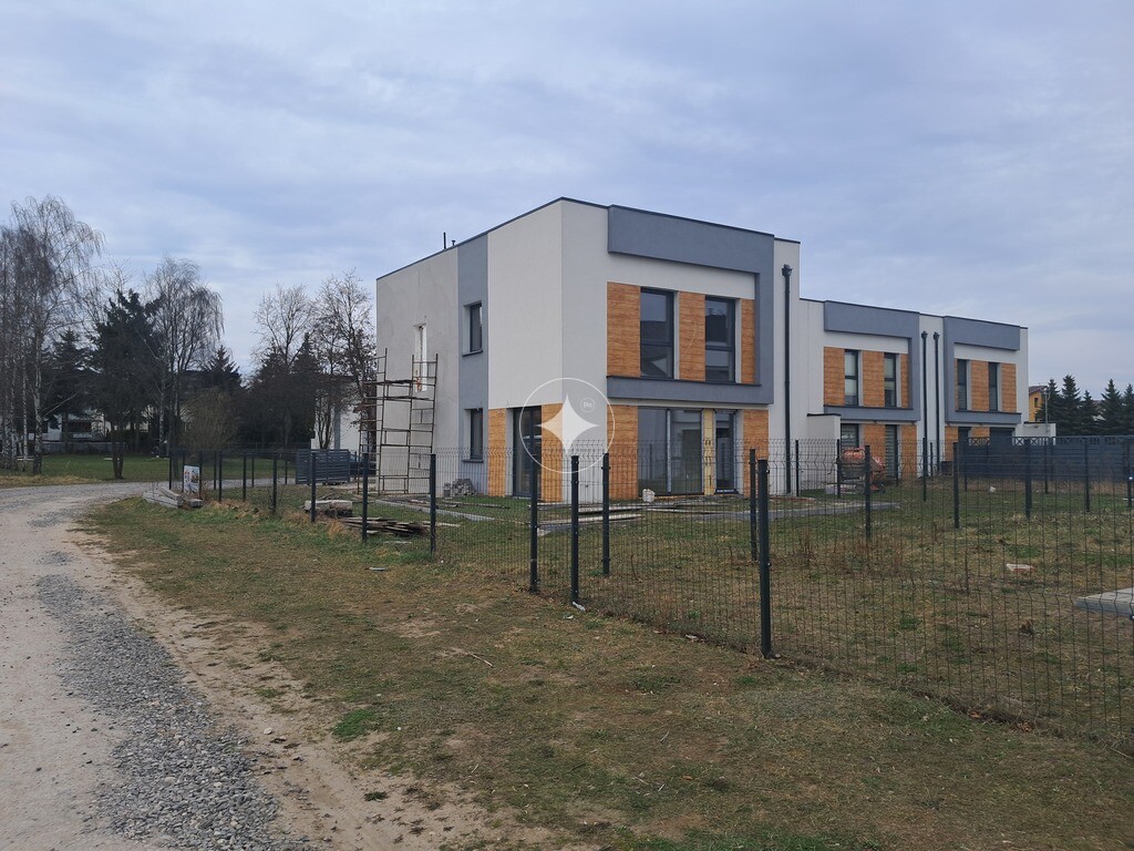 Apartament  z ogródkiem i miejscem postojowym