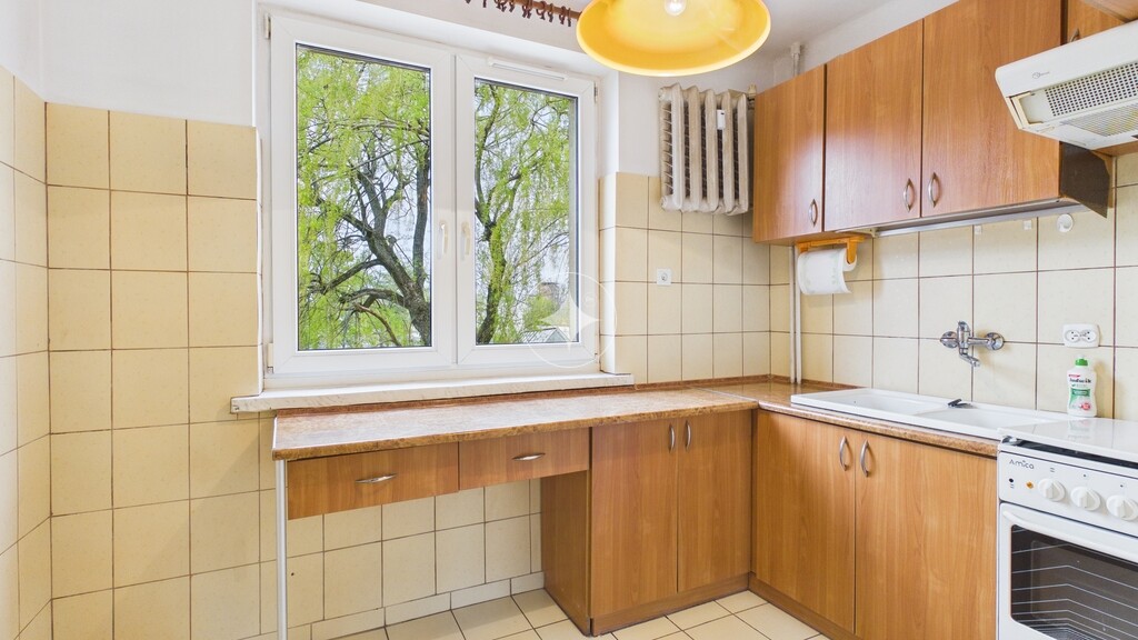 Ścisłe centrum II piętro , 2 pok. z potencjałem !