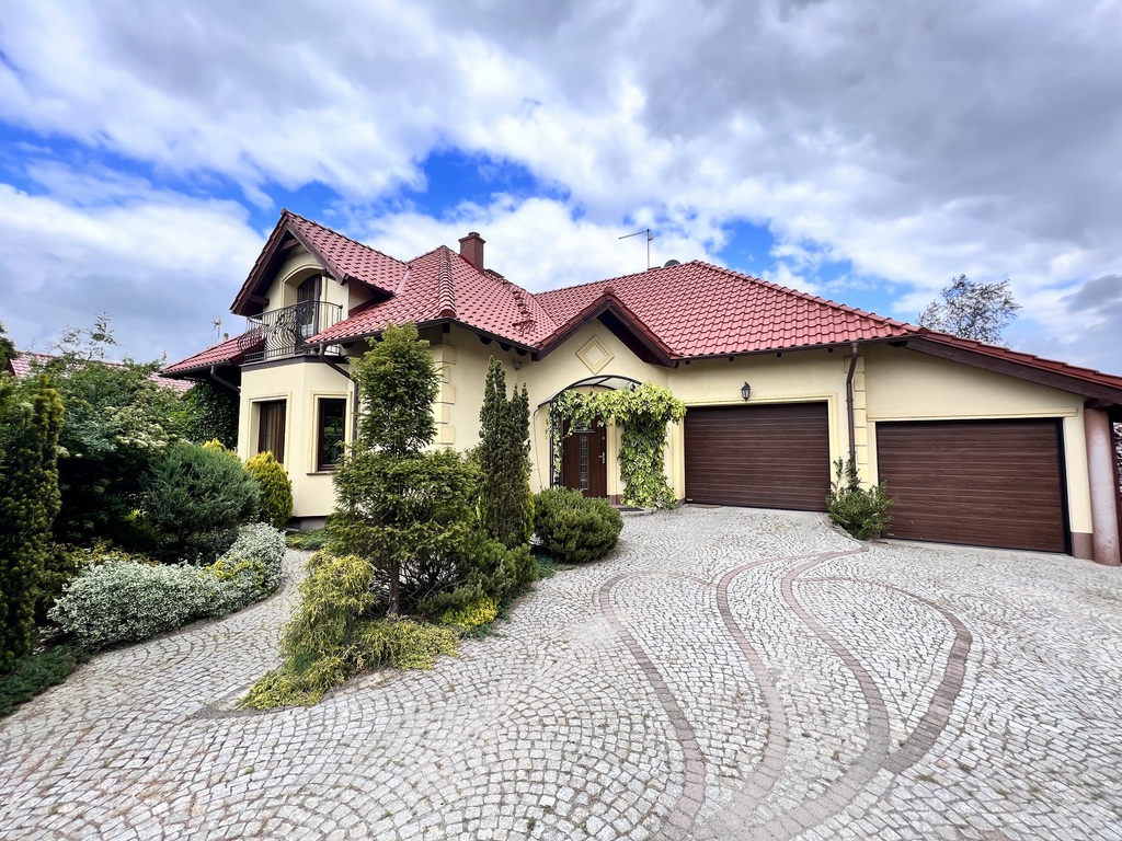 Bardzo funkcyjny dom wolnostojący w Modłej