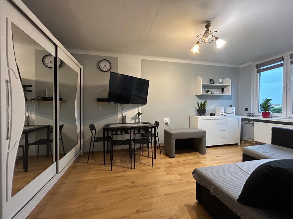 PRZYTULNA KAWALERKA w pobliżu centrum!