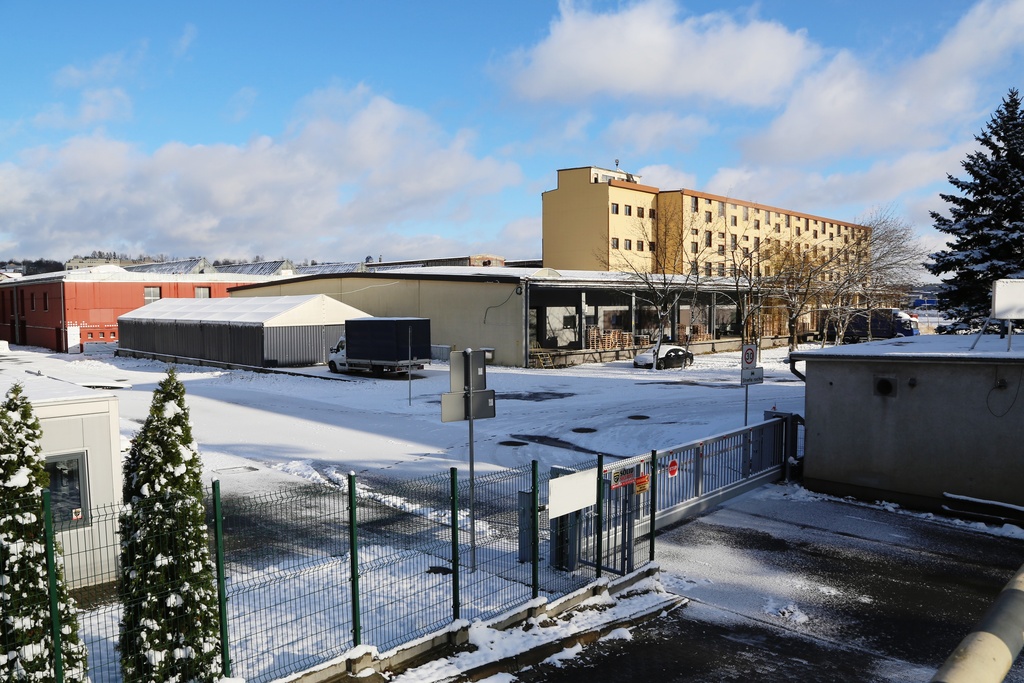 Magazyn przy trasie 94, Olkusz