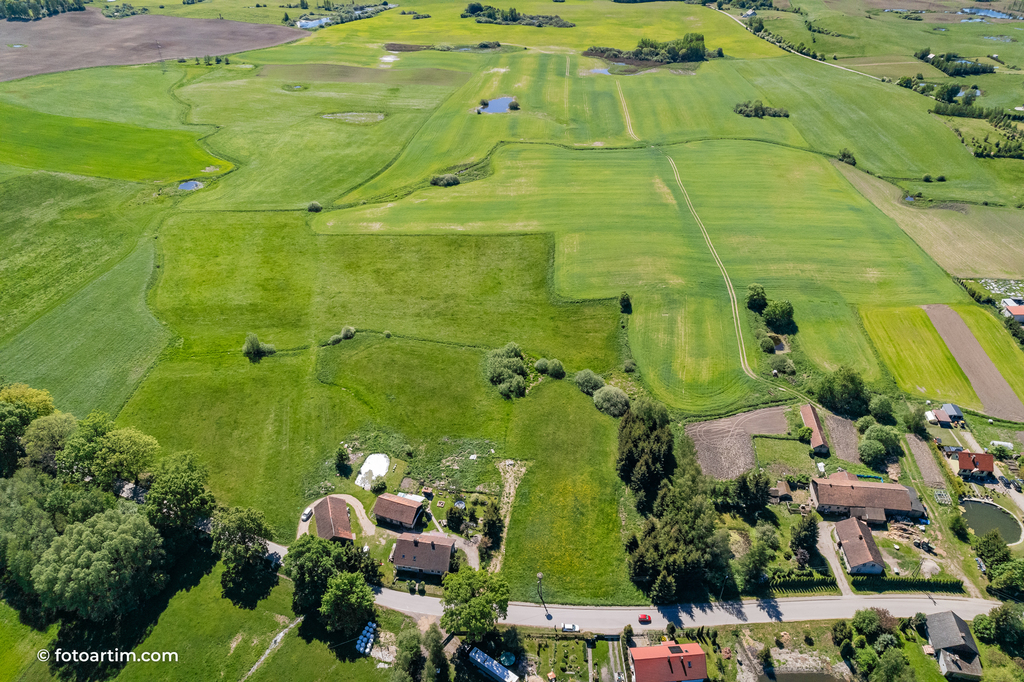 Atrakcyjna działka w miejscowości Podleśna