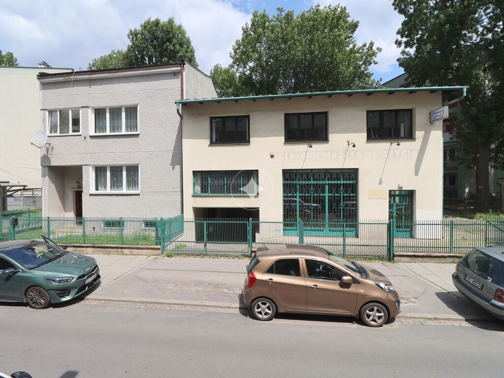 Budynek mieszkalny i pawilon handlowy-Śródmieście