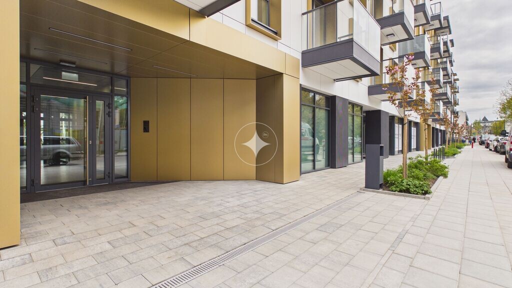 35 m² 2 pokoje Centrum balkon + garaż