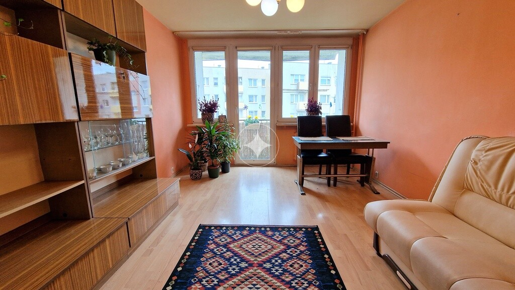 Dwustronne M3 44,7m², Tysiąclecie Częstochowa