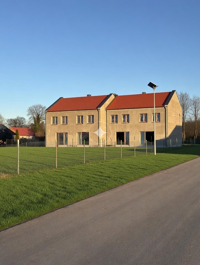 Dom w zabudowie bliźniaczej / Biestrzyków