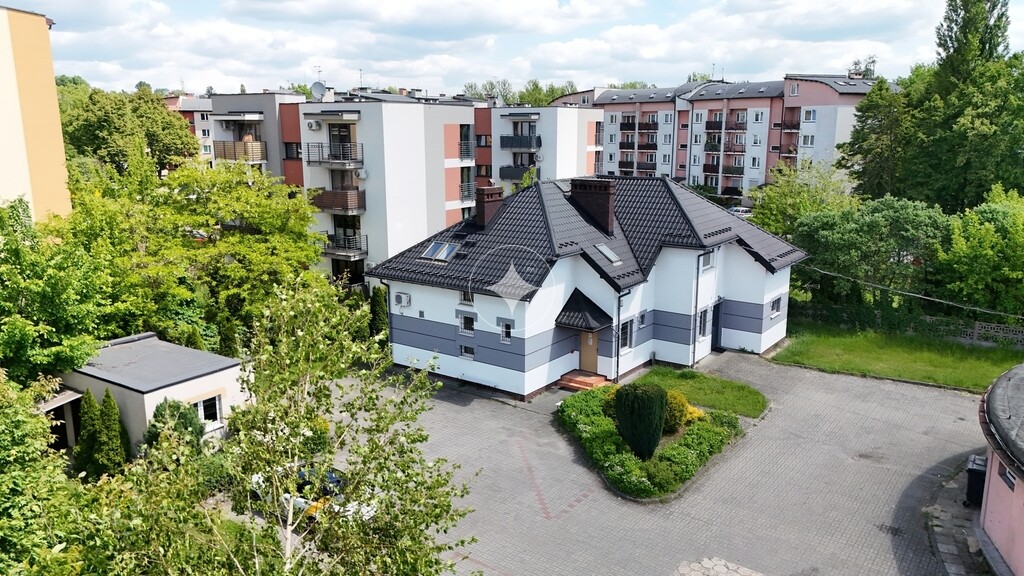 Budynek biurowo-usługowy 280m2 - 1,5 km od Centrum