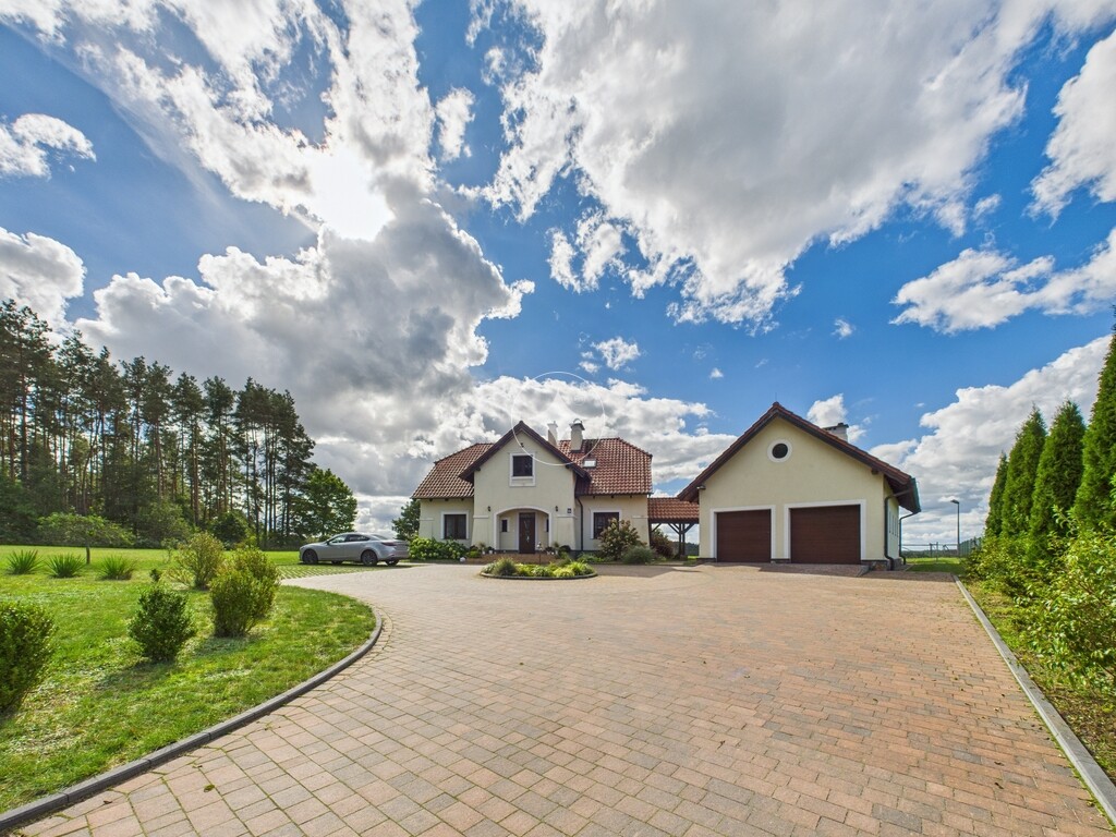 Dom blisko Olsztyna, duża działka, las