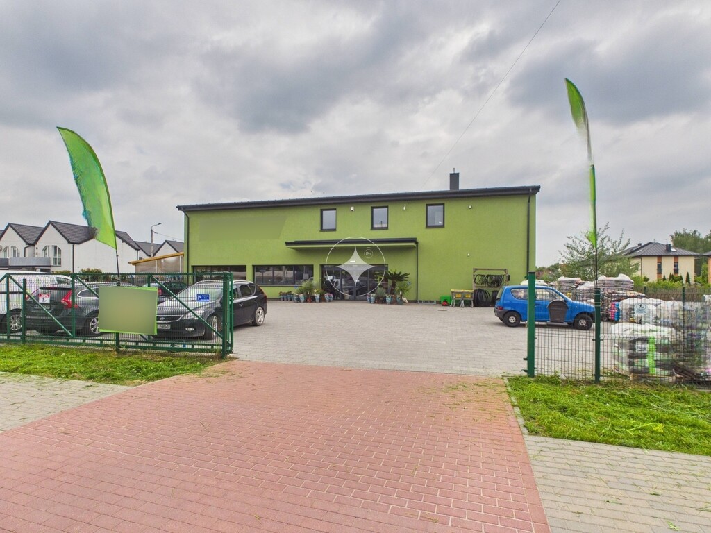 Obiekt komercyjny 460m² + działka | Wołomin