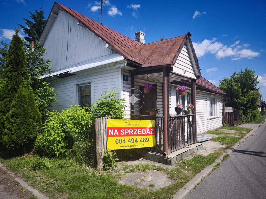 Działka w centrum Piszczaca z domem do remontu