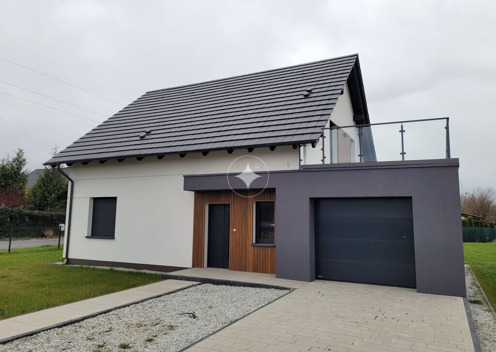 Dom wolnostojący / 157 m2 / Zawonia